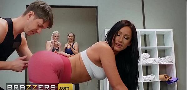  Beautiful (Jennifer White) Needs Some Attention At Her Yoga Class From Her Teacher - Brazzers